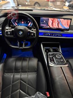 بي ام دبليو الفئة 7